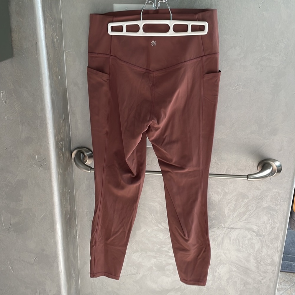 NWT Athleta Salutation Stash Pocket II tight - Picture 5 of 6